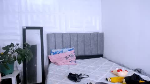 Snapshot of nataly_mcry chatting on 11-29-25, 06:22 NATALY online show from 11-29-25, 06:22