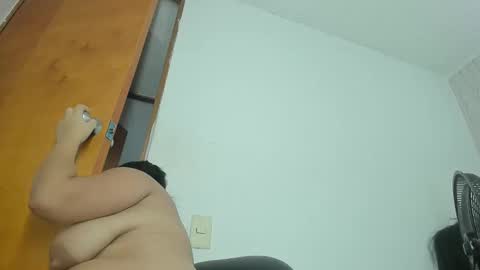 Snapshot of natalycarter_ chatting on 10-28-25, 02:48 natalycarter_ online show from 10-28-25, 02:48