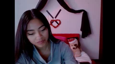 Nataly Escobar online show from 03-11-25, 03:23