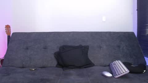   online show from 11-25-25, 08:09