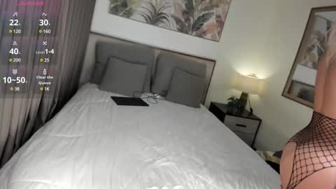 Snapshot of natasha2112 chatting on 02-28-25, 05:37 Natasha online show from 02-28-25, 05:37