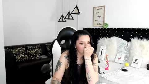 Snapshot of natasha__logan chatting on 02-01-25, 10:26 Natasha online show from 02-01-25, 10:26