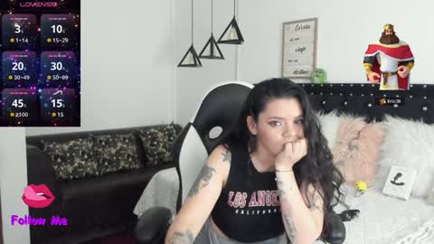 Snapshot of natasha__logan chatting on 02-08-25, 11:01 Natasha online show from 02-08-25, 11:01