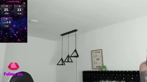 Snapshot of natasha__logan chatting on 02-17-25, 03:58 Natasha online show from 02-17-25, 03:58