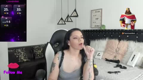 Snapshot of natasha__logan chatting on 03-09-25, 10:19 Natasha online show from 03-09-25, 10:19