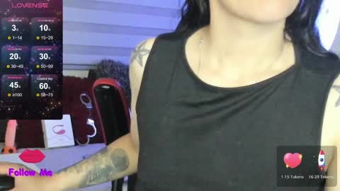 Snapshot of natasha__logan chatting on 05-29-26, 04:43 Natasha online show from 05-29-26, 04:43