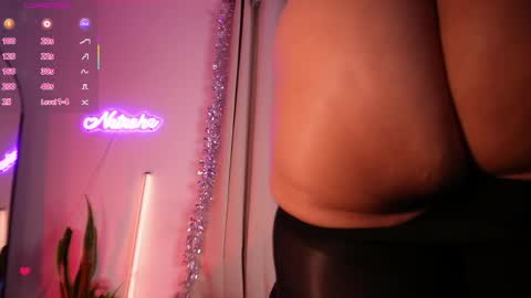 Natasha Sccott online show from 04-18-26, 07:07