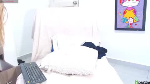 Snapshot of natasha_jm chatting on 02-18-25, 12:15 Natasha online show from 02-18-25, 12:15