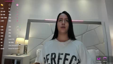 Snapshot of natasha_kiim_ chatting on 11-17-25, 12:49 natasha kiim online show from 11-17-25, 12:49