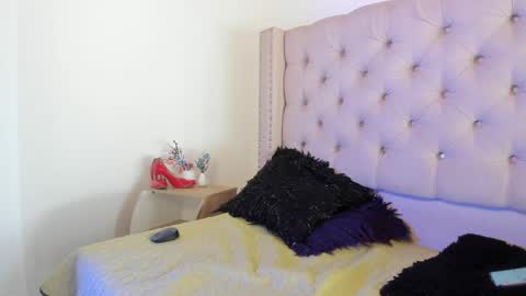 Natasha Claus online show from 05-15-26, 07:21