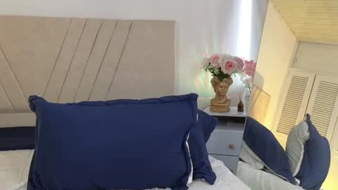 Natasha online show from 11-10-25, 01:43