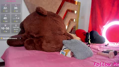 Snapshot of natashamendoza23 chatting on 11-06-25, 08:43 Natasha online show from 11-06-25, 08:43