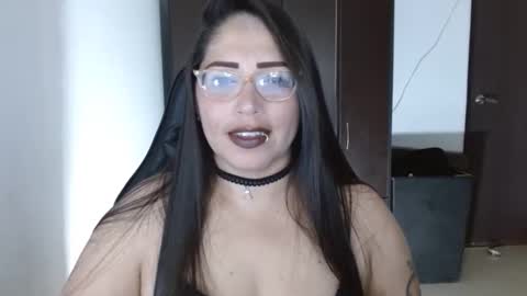 Natasha Smithe  online show from 10-23-25, 09:57