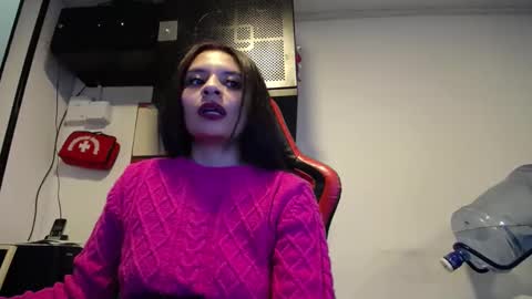 Natashax  online show from 09-19-25, 08:31