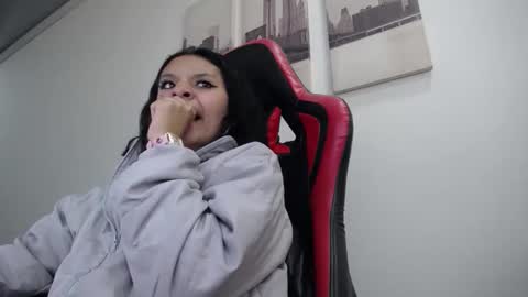 Snapshot of natashax_hot chatting on 11-19-25, 06:19 Natashax online show from 11-19-25, 06:19