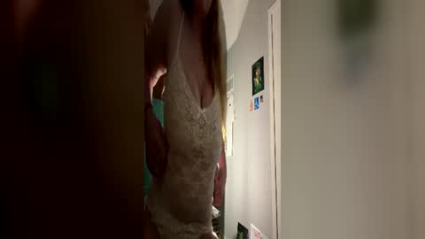 Snapshot of natashophiax chatting on 06-11-26, 05:00 natashophiax online show from 06-11-26, 05:00