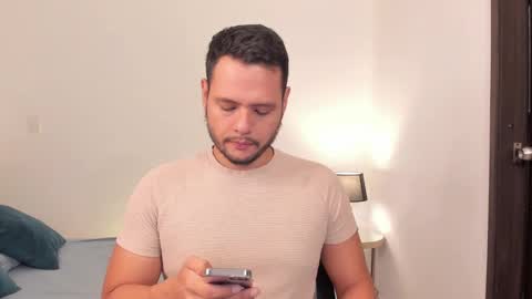 Snapshot of nate_ocean chatting on 12-15-24, 02:27 Nate Ocean online show from 12-15-24, 02:27