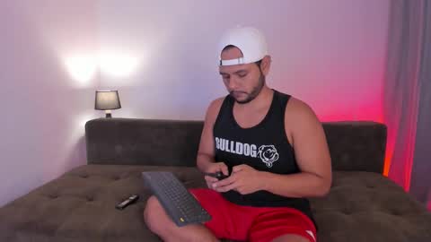 Snapshot of nate_ocean chatting on 11-30-25, 11:31 Nate Ocean online show from 11-30-25, 11:31