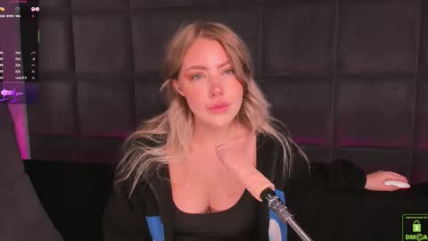 Snapshot of natehalll chatting on 11-29-25, 11:02 NATE online show from 11-29-25, 11:02