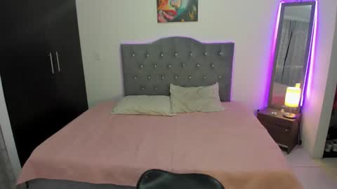 Snapshot of natha_rosse chatting on 01-18-26, 06:12 Nathalia Take surprises in our chat. 25tkns for a hot pic. Follow me. online show from 01-18-26, 06:12