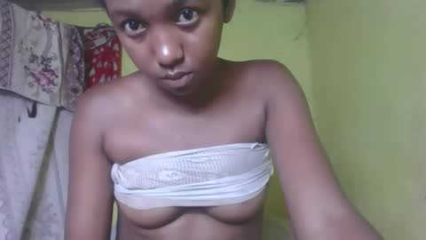 nathalia069 online show from 03-08-26, 02:04