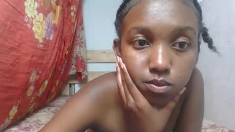 Snapshot of nathalia069 chatting on 04-24-26, 08:11 nathalia069 online show from 04-24-26, 08:11
