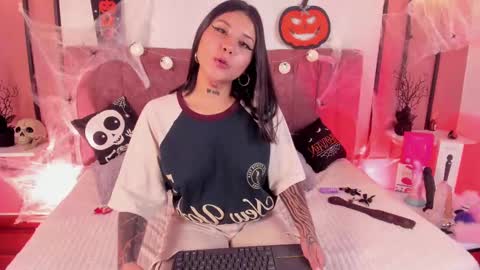 Snapshot of nathalia_stone chatting on 10-04-25, 06:17 nathalia_stone online show from 10-04-25, 06:17