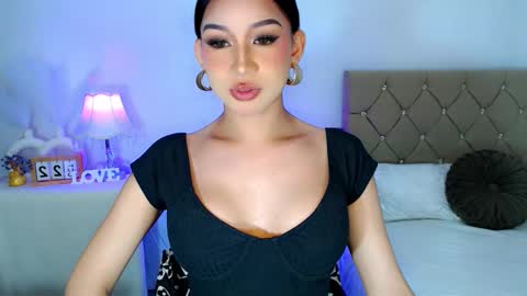   please follow me guyss online show from 10-21-25, 07:36