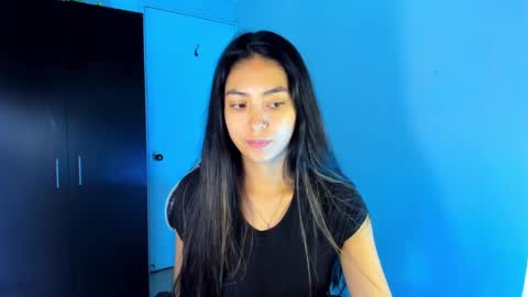 Snapshot of nathalie_rose chatting on 01-27-25, 11:54 Nathalie online show from 01-27-25, 11:54