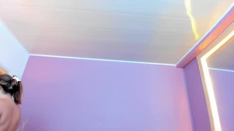 nathalie rossel online show from 04-17-26, 07:06