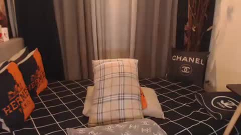 Snapshot of nathaliehuges chatting on 09-23-25, 07:33 Goddess Nathalie online show from 09-23-25, 07:33