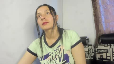 Snapshot of nathaly_love96 chatting on 04-27-26, 10:41 Nathaly online show from 04-27-26, 10:41