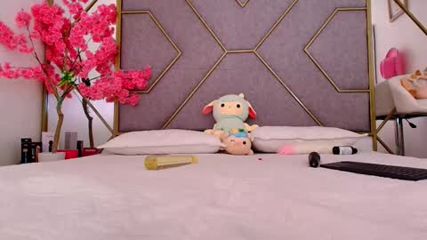 nathalya_summer online show from 03-25-26, 09:32