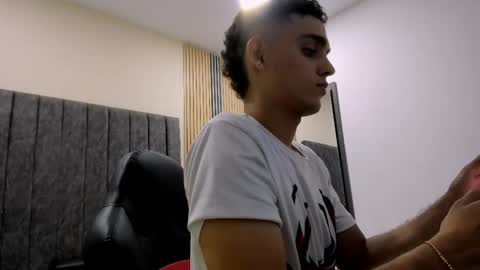 Snapshot of nathan_shimmer chatting on 04-26-26, 02:09 nathan_shimmer online show from 04-26-26, 02:09