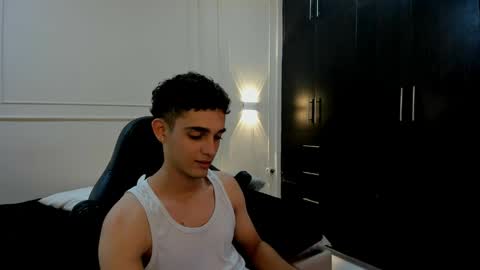 Snapshot of nathan_shimmer chatting on 05-10-26, 05:23 nathan_shimmer online show from 05-10-26, 05:23
