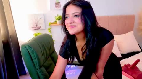 Snapshot of nathi_medusa chatting on 10-15-25, 05:35 nathi_medusa online show from 10-15-25, 05:35