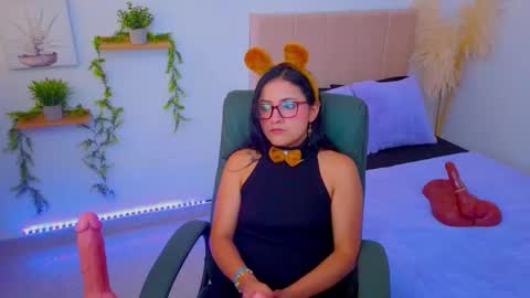 Snapshot of nathi_medusa chatting on 10-21-25, 04:30 nathi_medusa online show from 10-21-25, 04:30