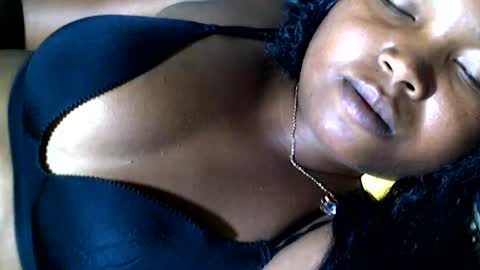 Snapshot of nathy02 chatting on 01-28-25, 11:28 Nathy online show from 01-28-25, 11:28