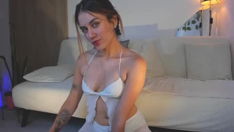 Snapshot of nathy_q chatting on 09-13-25, 12:10 Nathy online show from 09-13-25, 12:10