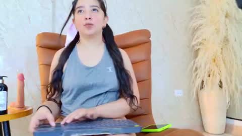 Snapshot of nathyferrer_ chatting on 07-09-26, 05:33 Nathy online show from 07-09-26, 05:33