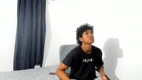 Snapshot of nati_sm chatting on 01-03-25, 06:33 Nati online show from 01-03-25, 06:33