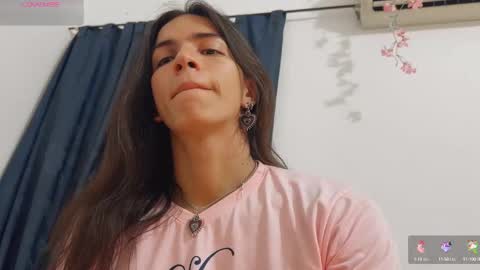 Snapshot of nati_sm chatting on 10-15-25, 06:35 Nati online show from 10-15-25, 06:35