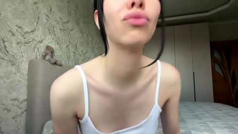 Snapshot of natishalowder chatting on 06-19-26, 03:16 Megan online show from 06-19-26, 03:16