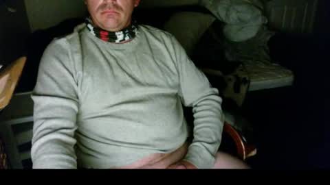 Snapshot of nativeirish chatting on 10-31-25, 04:57 Norcalmx online show from 10-31-25, 04:57
