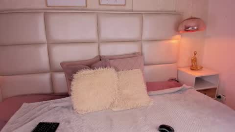 Natt  online show from 10-22-25, 01:00