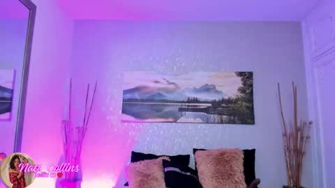 Snapshot of natt_collins chatting on 10-23-25, 12:10 Natalia online show from 10-23-25, 12:10