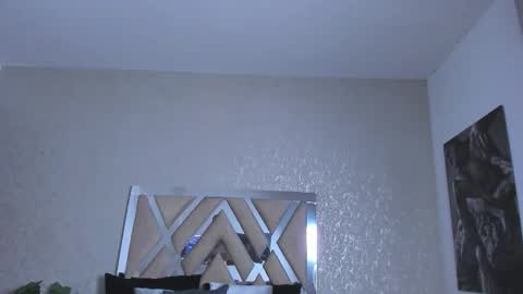 Snapshot of natt_collins chatting on 12-16-25, 12:04 Natalia online show from 12-16-25, 12:04