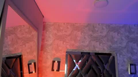 Snapshot of natt_collins chatting on 04-08-26, 03:28 Natalia online show from 04-08-26, 03:28