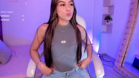 Snapshot of nattaly_adams_ chatting on 01-08-26, 10:12 Naty online show from 01-08-26, 10:12