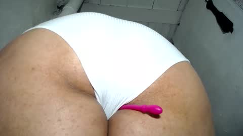 Snapshot of nattasha_foxx chatting on 04-30-26, 03:13 natalia online show from 04-30-26, 03:13